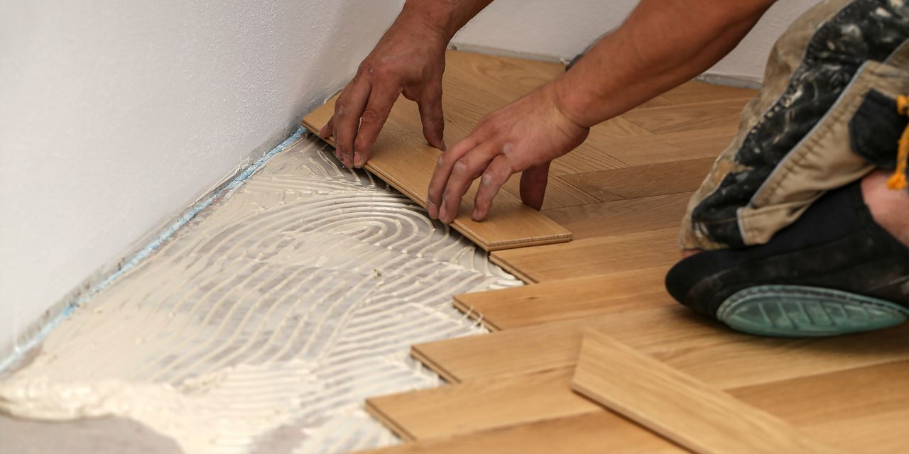 Installing wood-look floor planks